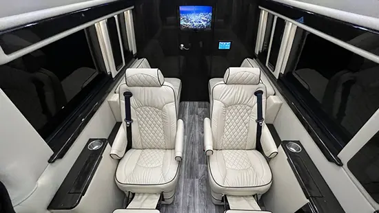 jet-img-bus1