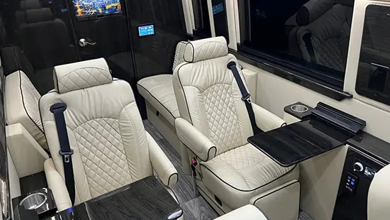jet-img-bus3